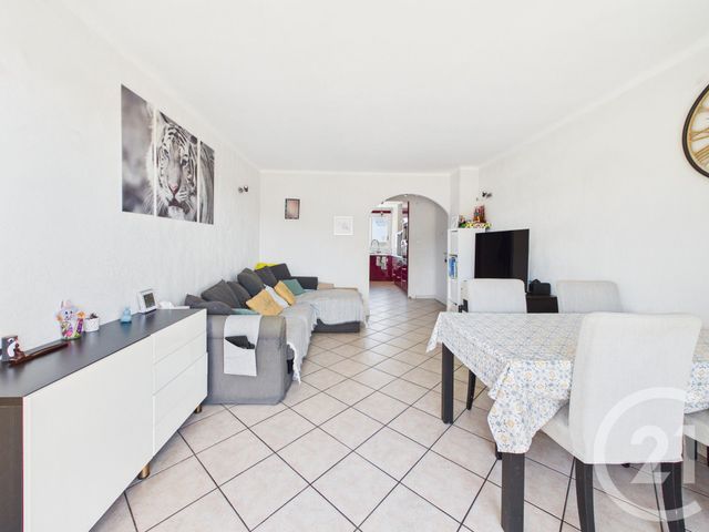 Appartement T3 à vendre - 3 pièces - 61.49 m2 - LA VALETTE DU VAR - 83 - PROVENCE-ALPES-COTE-D-AZUR - Century 21 Colbert Immobilier