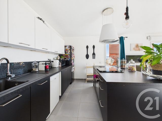 Appartement T3 à vendre - 3 pièces - 60.14 m2 - TOULON - 83 - PROVENCE-ALPES-COTE-D-AZUR - Century 21 Colbert Immobilier