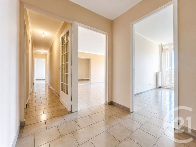 Appartement T5 à vendre - 4 pièces - 99.09 m2 - LA VALETTE DU VAR - 83 - PROVENCE-ALPES-COTE-D-AZUR - Century 21 Colbert Immobilier