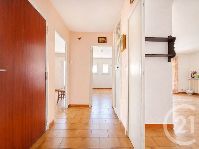 Appartement T3 à vendre - 3 pièces - 71.0 m2 - LA VALETTE DU VAR - 83 - PROVENCE-ALPES-COTE-D-AZUR - Century 21 Colbert Immobilier