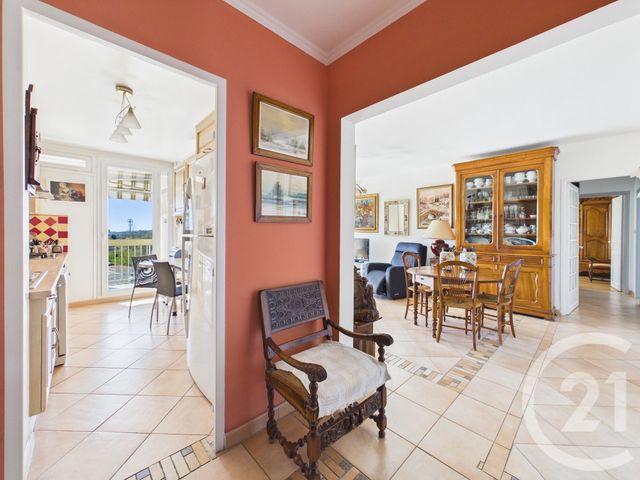 Appartement T4 à vendre - 5 pièces - 87.56 m2 - LA VALETTE DU VAR - 83 - PROVENCE-ALPES-COTE-D-AZUR - Century 21 Colbert Immobilier