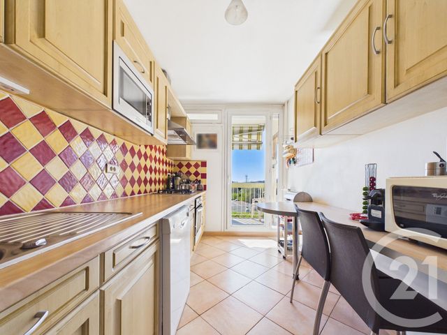 Appartement T4 à vendre - 5 pièces - 87.56 m2 - LA VALETTE DU VAR - 83 - PROVENCE-ALPES-COTE-D-AZUR - Century 21 Colbert Immobilier