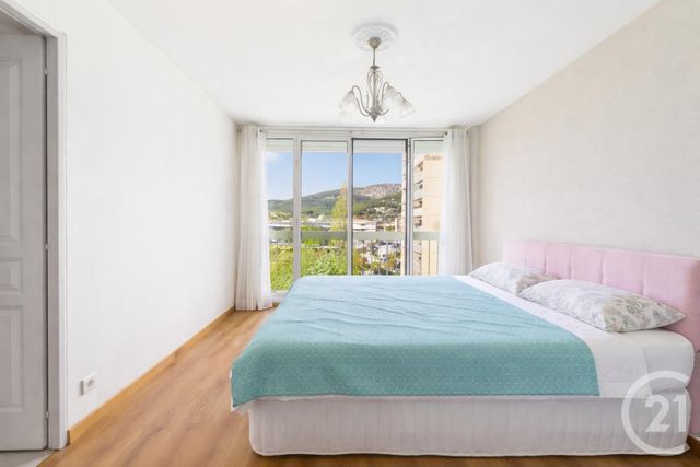 Appartement T4 à vendre - 5 pièces - 87.56 m2 - LA VALETTE DU VAR - 83 - PROVENCE-ALPES-COTE-D-AZUR - Century 21 Colbert Immobilier