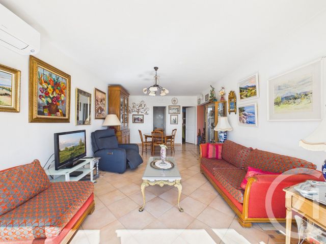 Appartement T4 à vendre - 5 pièces - 87.56 m2 - LA VALETTE DU VAR - 83 - PROVENCE-ALPES-COTE-D-AZUR - Century 21 Colbert Immobilier