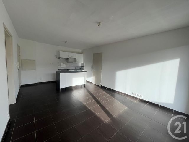 Appartement à louer - 3 pièces - 54.08 m2 - CUERS - 83 - PROVENCE-ALPES-COTE-D-AZUR - Century 21 Colbert Immobilier