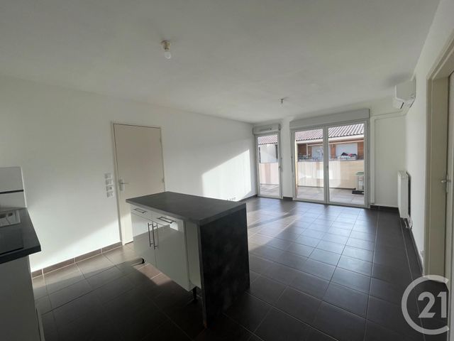 Appartement à louer - 3 pièces - 54.08 m2 - CUERS - 83 - PROVENCE-ALPES-COTE-D-AZUR - Century 21 Colbert Immobilier