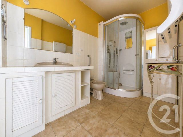 Appartement T4 à vendre - 4 pièces - 99.8 m2 - LA VALETTE DU VAR - 83 - PROVENCE-ALPES-COTE-D-AZUR - Century 21 Colbert Immobilier