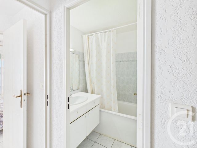 Appartement T2 à vendre - 2 pièces - 30.13 m2 - BORMES LES MIMOSAS - 83 - PROVENCE-ALPES-COTE-D-AZUR - Century 21 Colbert Immobilier
