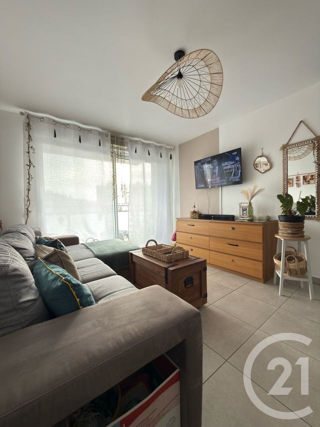 Appartement T2 à vendre - 2 pièces - 38.8 m2 - LA GARDE - 83 - PROVENCE-ALPES-COTE-D-AZUR - Century 21 Colbert Immobilier