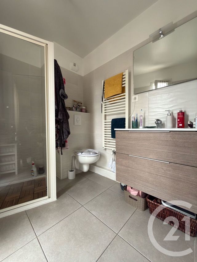 Appartement T2 à vendre - 2 pièces - 38.8 m2 - LA GARDE - 83 - PROVENCE-ALPES-COTE-D-AZUR - Century 21 Colbert Immobilier