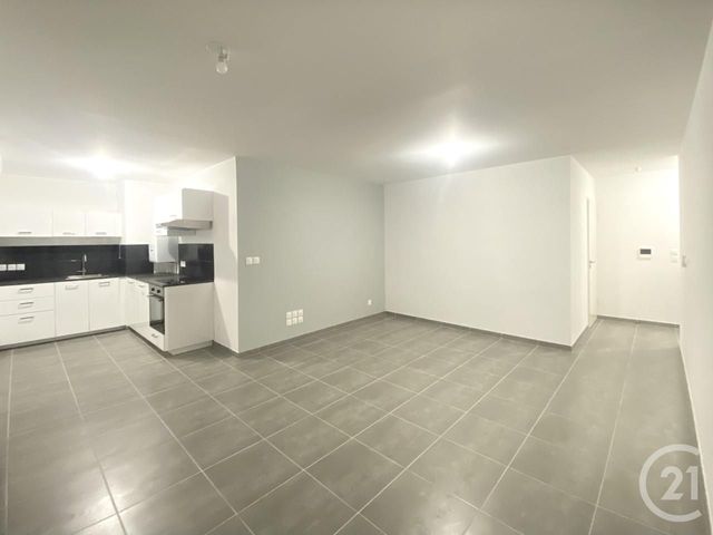 Appartement F2 à louer - 2 pièces - 50.28 m2 - CUERS - 83 - PROVENCE-ALPES-COTE-D-AZUR - Century 21 Colbert Immobilier