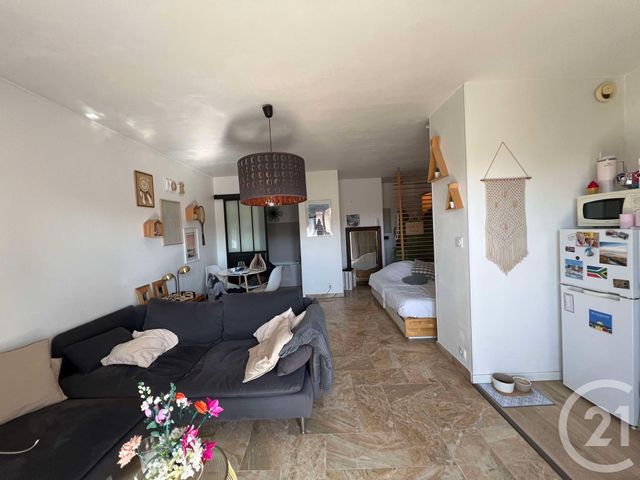 Appartement F1 à louer - 1 pièce - 35.0 m2 - LA VALETTE DU VAR - 83 - PROVENCE-ALPES-COTE-D-AZUR - Century 21 Colbert Immobilier