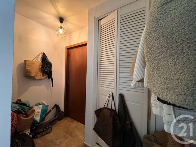 Appartement F1 à louer - 1 pièce - 35.0 m2 - LA VALETTE DU VAR - 83 - PROVENCE-ALPES-COTE-D-AZUR - Century 21 Colbert Immobilier