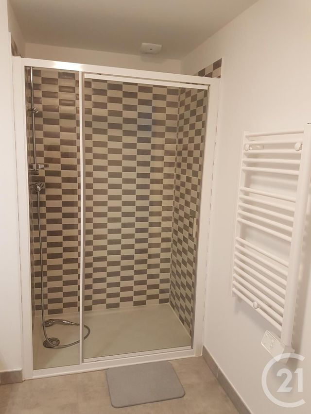 Appartement T1 à louer - 1 pièce - 22.46 m2 - LA GARDE - 83 - PROVENCE-ALPES-COTE-D-AZUR - Century 21 Colbert Immobilier