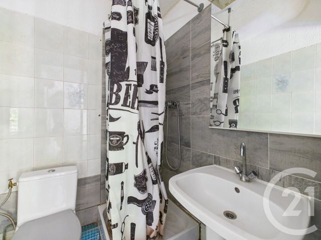 Appartement F2 à louer - 2 pièces - 27.8 m2 - LA VALETTE DU VAR - 83 - PROVENCE-ALPES-COTE-D-AZUR - Century 21 Colbert Immobilier