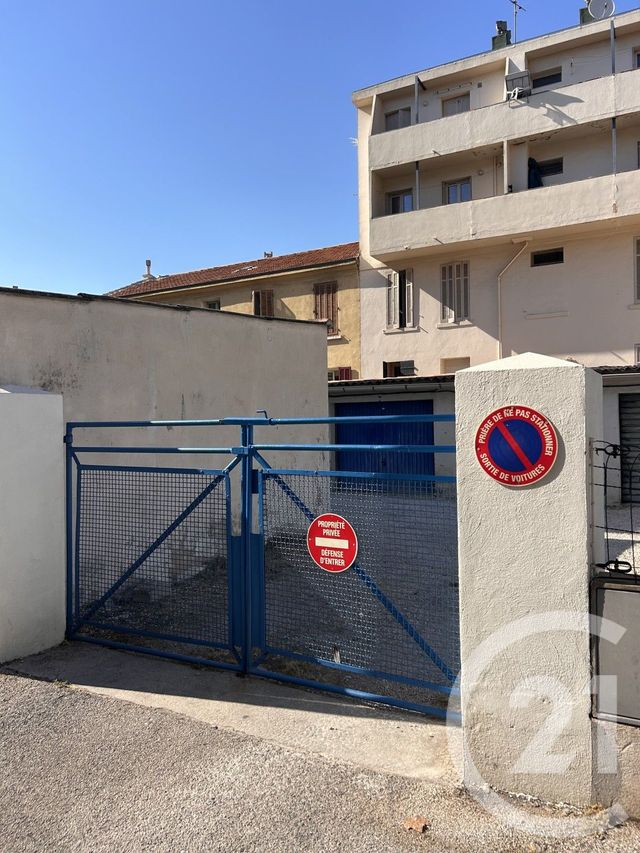 parking à louer - 13.0 m2 - TOULON - 83 - PROVENCE-ALPES-COTE-D-AZUR - Century 21 Colbert Immobilier