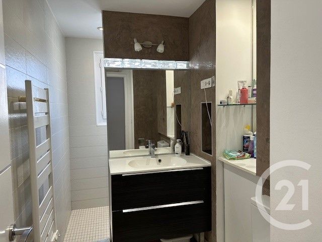 Appartement F3 à vendre - 3 pièces - 66.63 m2 - TOULON - 83 - PROVENCE-ALPES-COTE-D-AZUR - Century 21 Colbert Immobilier