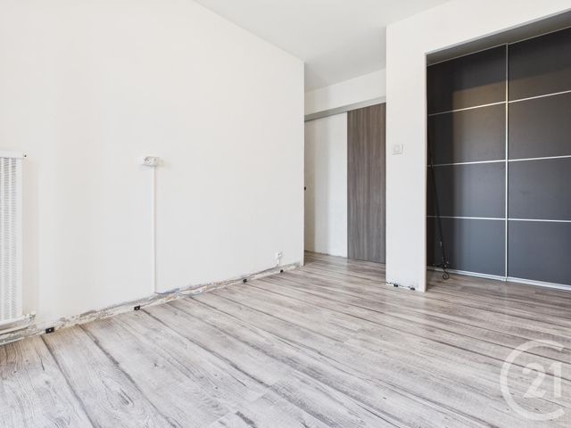 Appartement T4 à vendre - 4 pièces - 77.91 m2 - LA VALETTE DU VAR - 83 - PROVENCE-ALPES-COTE-D-AZUR - Century 21 Colbert Immobilier