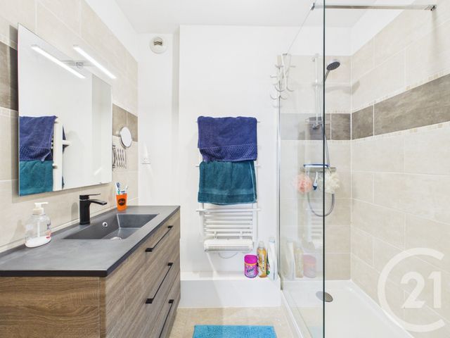 Appartement F2 à louer - 2 pièces - 33.15 m2 - LA VALETTE DU VAR - 83 - PROVENCE-ALPES-COTE-D-AZUR - Century 21 Colbert Immobilier