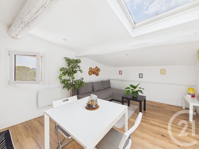 Appartement F1 à louer - 1 pièce - 14.05 m2 - TOULON - 83 - PROVENCE-ALPES-COTE-D-AZUR - Century 21 Colbert Immobilier
