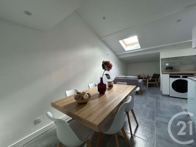 Appartement F2 à louer - 2 pièces - 35.7 m2 - TOULON - 83 - PROVENCE-ALPES-COTE-D-AZUR - Century 21 Colbert Immobilier