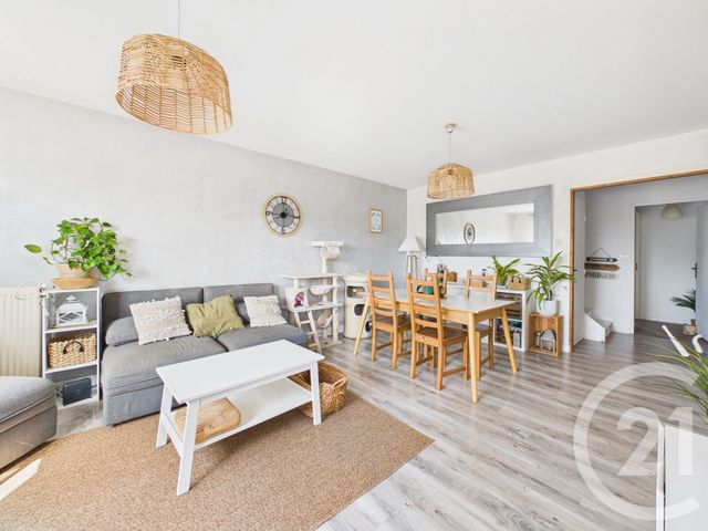 Appartement Duplex à vendre - 5 pièces - 103.12 m2 - LA GARDE - 83 - PROVENCE-ALPES-COTE-D-AZUR - Century 21 Colbert Immobilier
