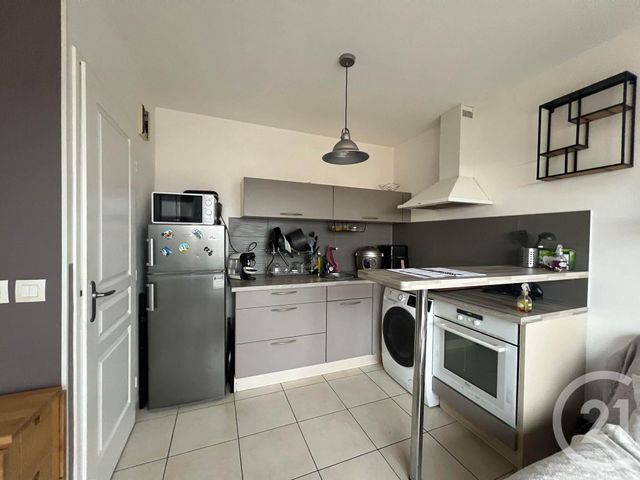 Appartement F2 à louer - 2 pièces - 39.26 m2 - LA SEYNE SUR MER - 83 - PROVENCE-ALPES-COTE-D-AZUR - Century 21 Colbert Immobilier