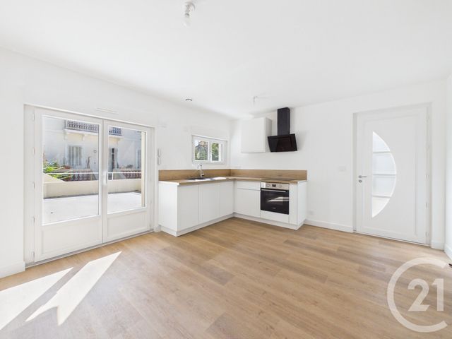 Appartement F2 à louer - 2 pièces - 32.0 m2 - TOULON - 83 - PROVENCE-ALPES-COTE-D-AZUR - Century 21 Colbert Immobilier