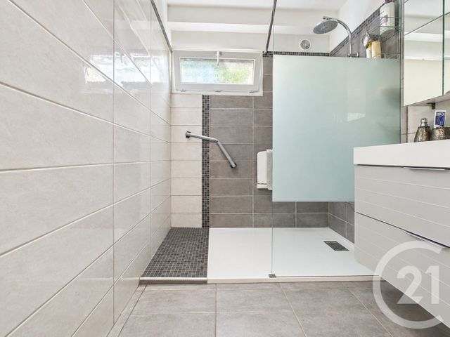 maison à vendre - 8 pièces - 181.16 m2 - LA VALETTE DU VAR - 83 - PROVENCE-ALPES-COTE-D-AZUR - Century 21 Colbert Immobilier
