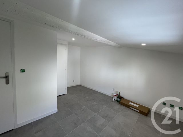 Appartement F1 à louer - 2 pièces - 27.8 m2 - LA VALETTE DU VAR - 83 - PROVENCE-ALPES-COTE-D-AZUR - Century 21 Colbert Immobilier
