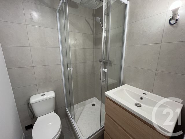 Appartement F1 à louer - 2 pièces - 27.8 m2 - LA VALETTE DU VAR - 83 - PROVENCE-ALPES-COTE-D-AZUR - Century 21 Colbert Immobilier