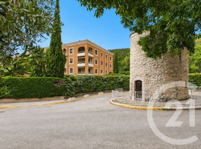 Appartement Studio à louer - 1 pièce - 25.42 m2 - LA VALETTE DU VAR - 83 - PROVENCE-ALPES-COTE-D-AZUR - Century 21 Colbert Immobilier