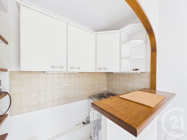 Appartement Studio à louer - 1 pièce - 25.42 m2 - LA VALETTE DU VAR - 83 - PROVENCE-ALPES-COTE-D-AZUR - Century 21 Colbert Immobilier