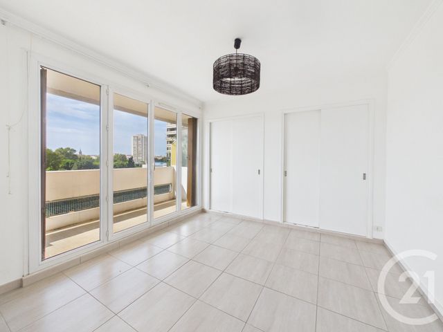 Appartement F2 à louer - 2 pièces - 55.6 m2 - TOULON - 83 - PROVENCE-ALPES-COTE-D-AZUR - Century 21 Colbert Immobilier