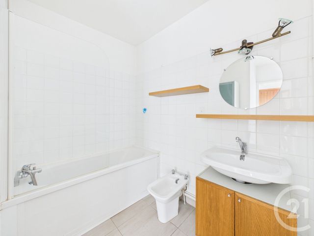 Appartement F2 à louer - 2 pièces - 55.6 m2 - TOULON - 83 - PROVENCE-ALPES-COTE-D-AZUR - Century 21 Colbert Immobilier