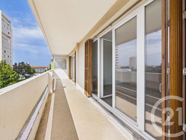 Appartement F2 à louer - 2 pièces - 55.6 m2 - TOULON - 83 - PROVENCE-ALPES-COTE-D-AZUR - Century 21 Colbert Immobilier