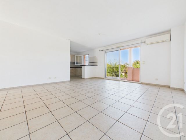 Appartement F3 à vendre - 3 pièces - 74.18 m2 - LA FARLEDE - 83 - PROVENCE-ALPES-COTE-D-AZUR - Century 21 Colbert Immobilier