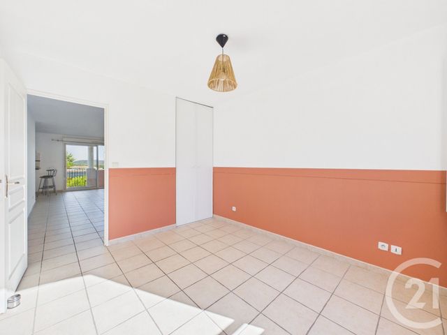 Appartement F3 à vendre - 3 pièces - 74.18 m2 - LA FARLEDE - 83 - PROVENCE-ALPES-COTE-D-AZUR - Century 21 Colbert Immobilier