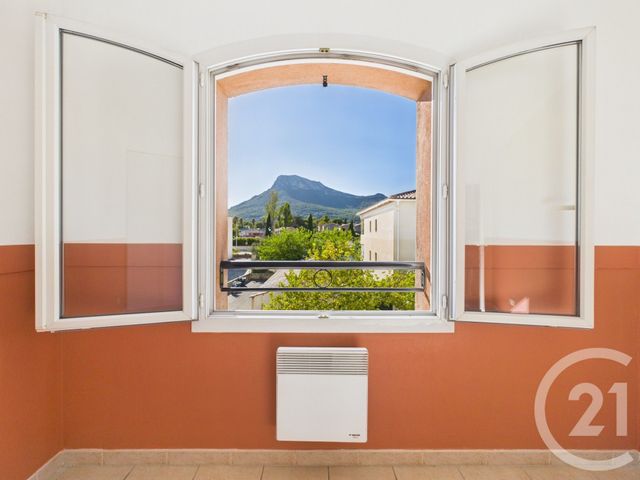 Appartement F3 à vendre - 3 pièces - 74.18 m2 - LA FARLEDE - 83 - PROVENCE-ALPES-COTE-D-AZUR - Century 21 Colbert Immobilier
