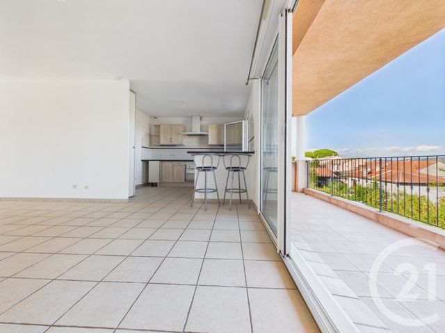 Appartement F3 à vendre - 3 pièces - 74.18 m2 - LA FARLEDE - 83 - PROVENCE-ALPES-COTE-D-AZUR - Century 21 Colbert Immobilier