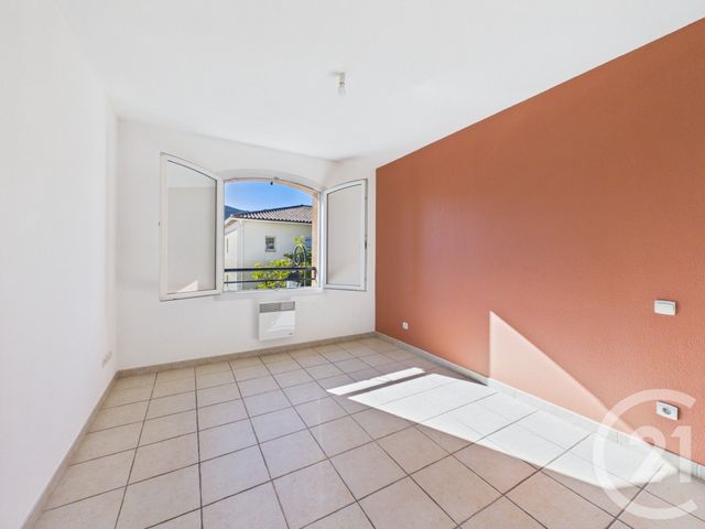 Appartement F3 à vendre - 3 pièces - 74.18 m2 - LA FARLEDE - 83 - PROVENCE-ALPES-COTE-D-AZUR - Century 21 Colbert Immobilier