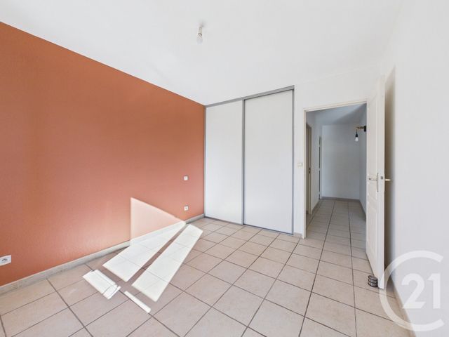 Appartement F3 à vendre - 3 pièces - 74.18 m2 - LA FARLEDE - 83 - PROVENCE-ALPES-COTE-D-AZUR - Century 21 Colbert Immobilier
