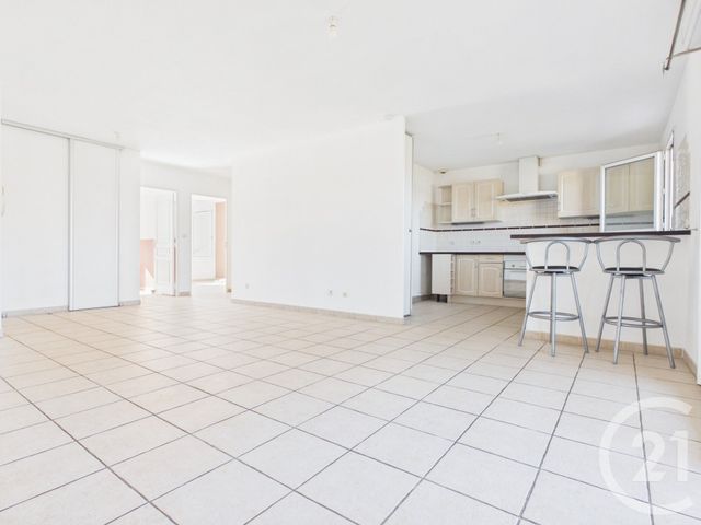 Appartement F3 à vendre - 3 pièces - 74.18 m2 - LA FARLEDE - 83 - PROVENCE-ALPES-COTE-D-AZUR - Century 21 Colbert Immobilier