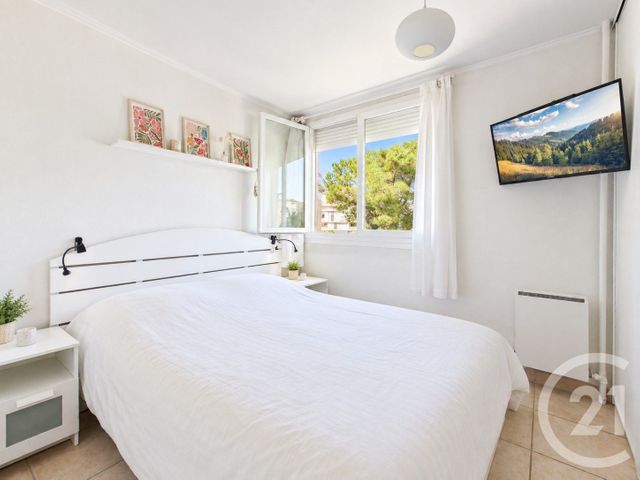 Appartement T5 à vendre - 5 pièces - 78.87 m2 - LA VALETTE DU VAR - 83 - PROVENCE-ALPES-COTE-D-AZUR - Century 21 Colbert Immobilier