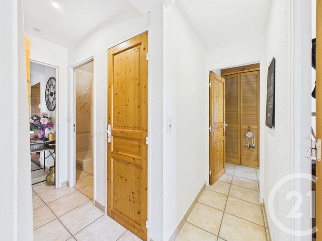 Appartement T5 à vendre - 5 pièces - 78.87 m2 - LA VALETTE DU VAR - 83 - PROVENCE-ALPES-COTE-D-AZUR - Century 21 Colbert Immobilier