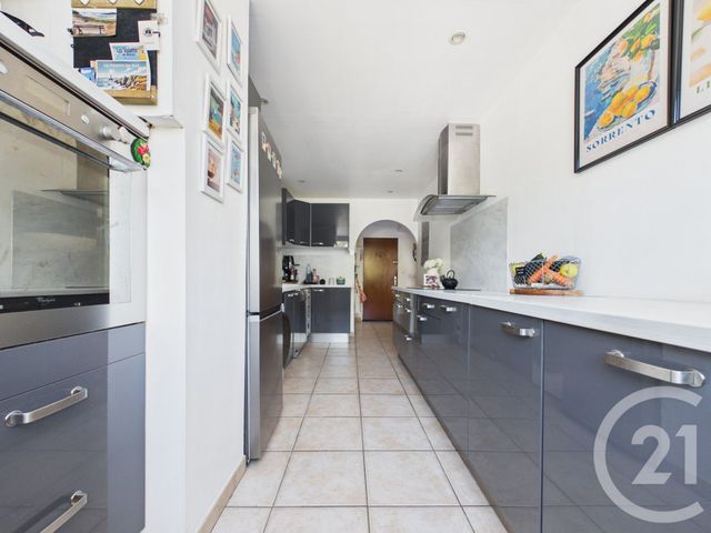Appartement T5 à vendre - 5 pièces - 78.87 m2 - LA VALETTE DU VAR - 83 - PROVENCE-ALPES-COTE-D-AZUR - Century 21 Colbert Immobilier