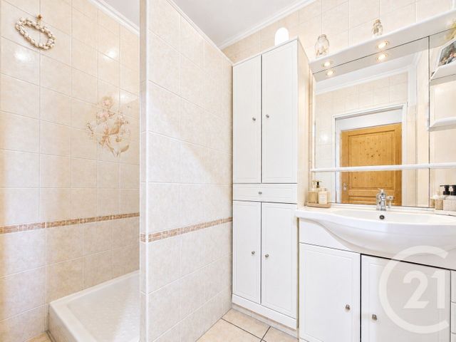 Appartement T5 à vendre - 5 pièces - 78.87 m2 - LA VALETTE DU VAR - 83 - PROVENCE-ALPES-COTE-D-AZUR - Century 21 Colbert Immobilier