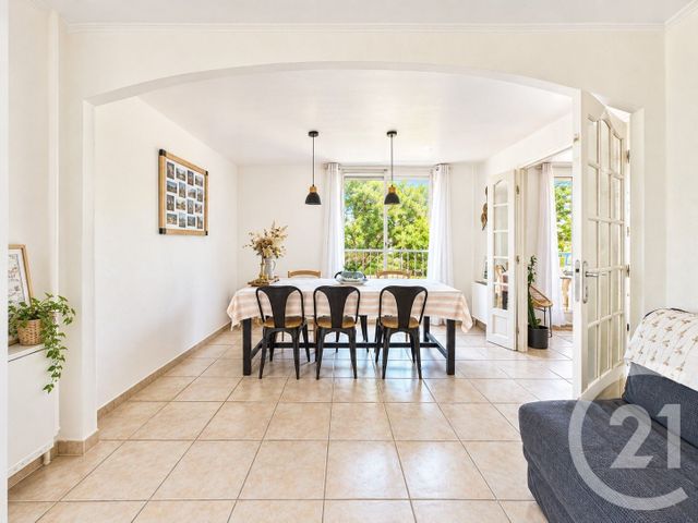 Appartement T5 à vendre - 5 pièces - 78.87 m2 - LA VALETTE DU VAR - 83 - PROVENCE-ALPES-COTE-D-AZUR - Century 21 Colbert Immobilier