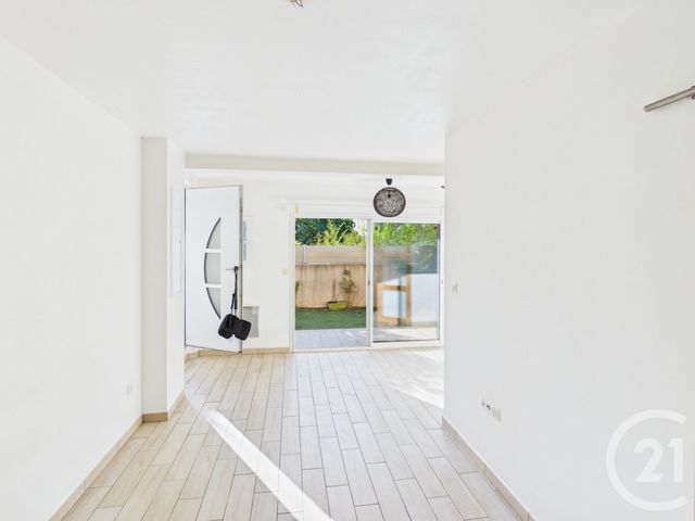 Appartement T2 à vendre - 2 pièces - 33.93 m2 - LA VALETTE DU VAR - 83 - PROVENCE-ALPES-COTE-D-AZUR - Century 21 Colbert Immobilier
