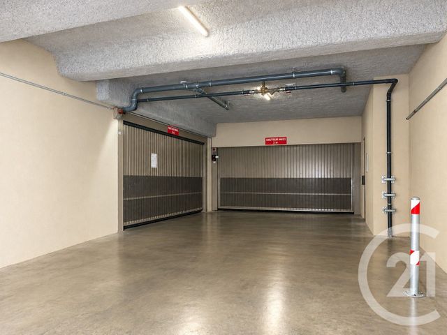 parking à louer - 10.0 m2 - TOULON - 83 - PROVENCE-ALPES-COTE-D-AZUR - Century 21 Colbert Immobilier